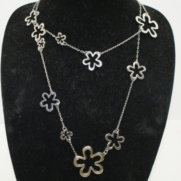 Lia Sophia Silver Floral Necklace - Picture 3 of 3